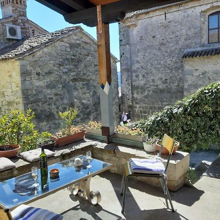 Casa Gaia Hum Bagian luar foto