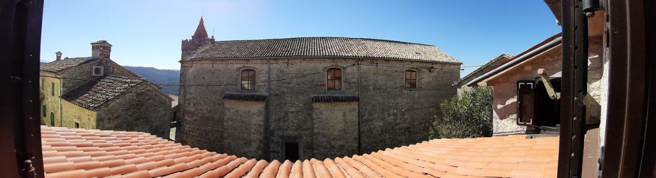 Casa Gaia Hum Bagian luar foto