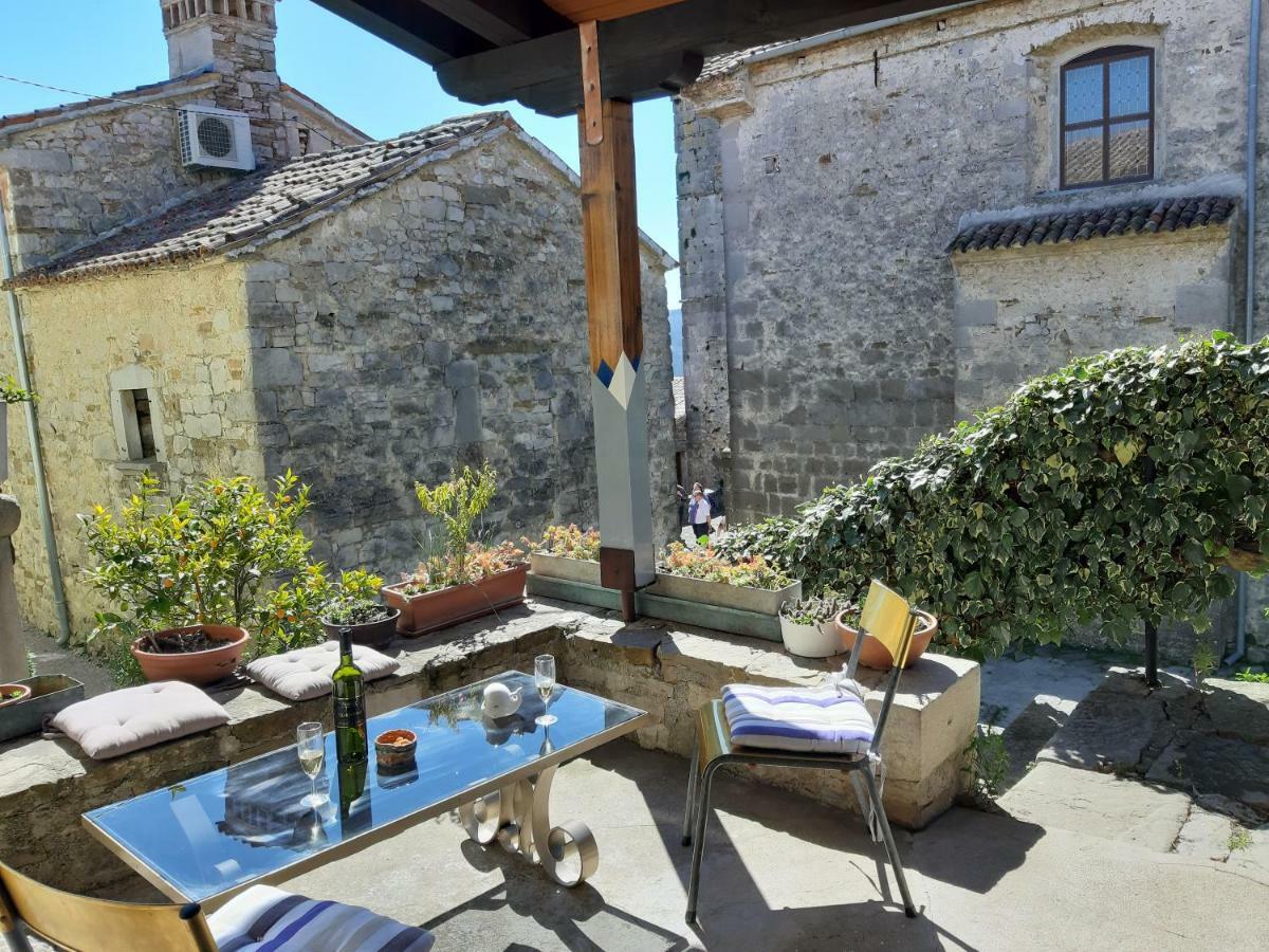Casa Gaia Hum Bagian luar foto